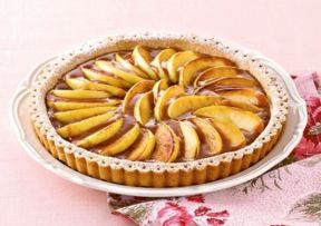 Crostata di mele con salsa toffee