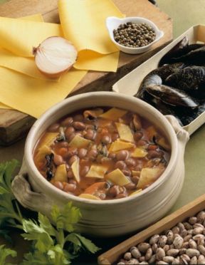 Zuppa di cozze e fagioli