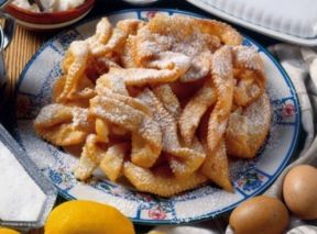 Chiacchiere di carnevale fritte