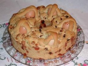 L'antica ricetta del Casatiello Napoletano (tortano). Ricetta con foto
