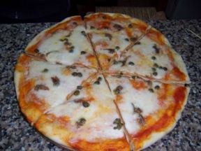 Ecco la vera ricetta napoletana per preparare la Pizza Napoletana in casa