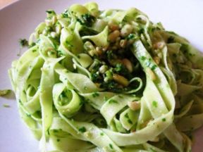 Fettuccine alla crema di asparagi - Ricette di Sardegna