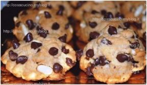 Biscotti Con Gocce Di Cioccolato.  Ideali  per la merenda dei bambini o se invitate delle amiche per il tè