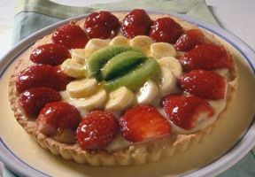 Crostata di frutta fresca e morbida crema alla ricotta