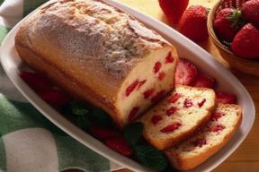 Plumcake alle fragole per festa della mamma