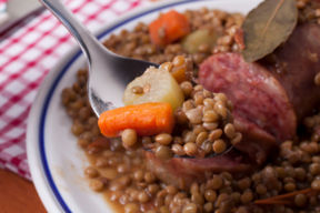 Tortino di cotechino e lenticchie dei menù di Benedetta