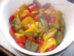 Conserva di peperoni in agrodolce