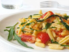 Gnocchetti con Rucola, Pomodorini e Mollica