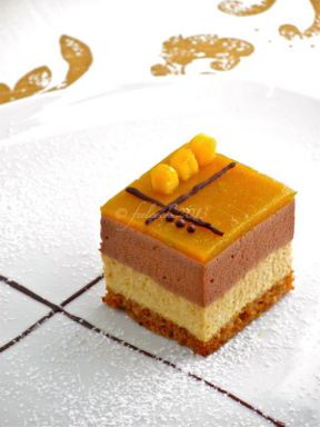 Bavarese al gianduia, mango e pan di spezie