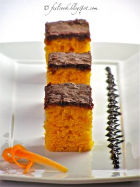 Torta di carote con glassa al cacao