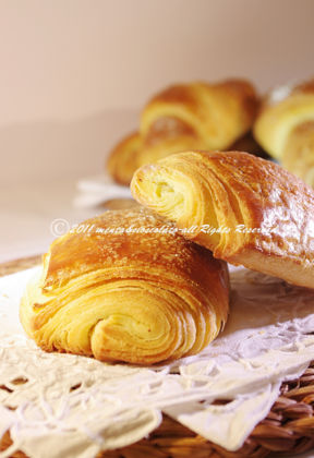 Quanto mi piace sfogliare...!!!!...Pasta Plunder, Pain au Chocolat, Croissants....