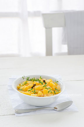 Zuppa Fredda di Pesche al Timo e Chiodi di Garofano