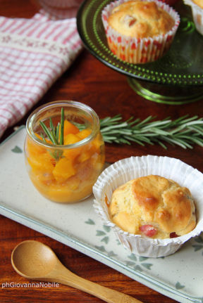 Polpettine di patate e prosciutto cotto su vellutata di zucca alla vaniglia, muffin con prosciutto cotto e pistacchi, con zucca agrodolce e risotto alla zucca, gorgonzola e Lardomagro Lenti