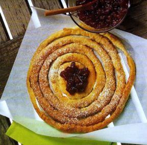 “Frisgioli longhi” Frittelle lunghe sarde e “Strauben” Frittelle dolci tirolesi