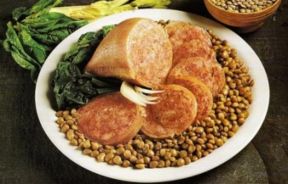Cotechino, Zampone e Cappello del prete con le lenticchie