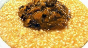 Risotto con la zucca e ragù di costine.