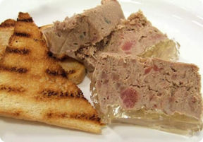 Paté di fegato di vitello in gelatina.