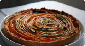 Torta salata di zucchine e carote.