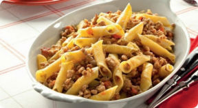 Un trionfo di carni di tipo diverso per questo ragù bianco.