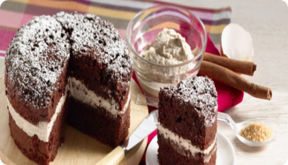 Torta puro cacao con crema al mascarpone.