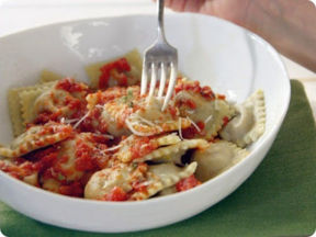 Ravioli di melanzane, un primo piatto che non delude mai.