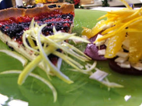 Cheesecake salata con uova di pesce miste.