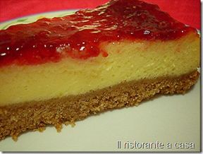 Cheesecake con confettura di lamponi
