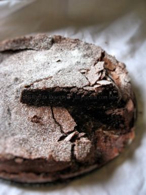 Torta morbida supercioccolatosa