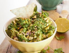 Guacamole con pistacchi