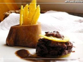 Stracotto di gamba con osso e croccante di polenta