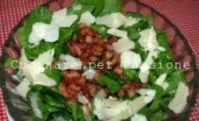 In una sera un po’ così, con l’umore un po’ così, sulla tavola una deliziosa insalata che in un attimo finì ^_^