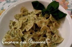 La mia amica Grazia mi ha preparato un delizioso piatto di pasta con le zucchine fiorentine…