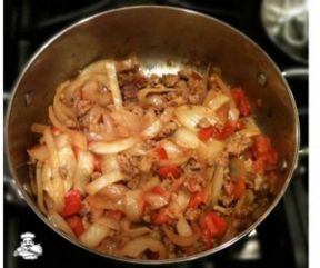Salsiccia con peperoni e cipolle