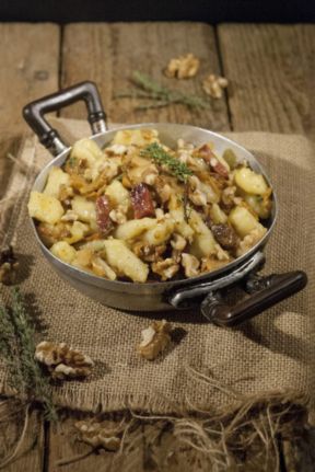 Gnocchi di patate con finferli, speck di cinghiale e noci per MTC59