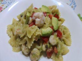 PASTA CON AVOCADO E GAMBERETTI