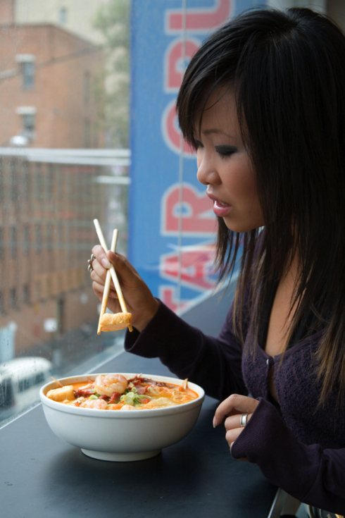 Come usare le bacchette per mangiare cinese