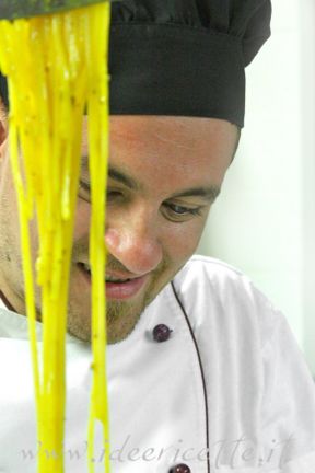 Ricetta Spaghetti alla Carbonara di Tartufo Nero di stagione con Pancetta croccante di Cinta Senese