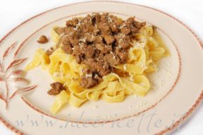 Ricetta Tagliatelle ai fegatini di pollo all’emiliana