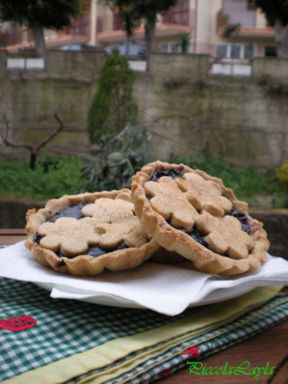 Crostatine integrali ai mirtilli