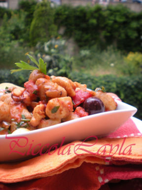 Gnocchi di farina integrale con ragù ricco di Polpo