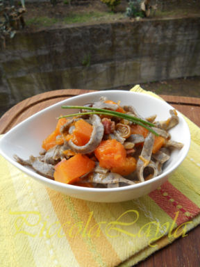 Tagliolini Saraceni con Zucca, Funghi e Salame di Cinghiale