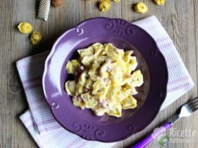 Tortellini Panna e Prosciutto