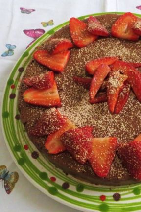 Cremoso al cioccolato, fragole e cannella