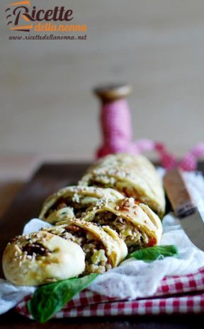 Seitan in crosta di curcuma e sesamo