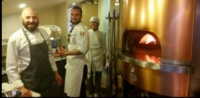 TownHouse Hotels presenta  “I Dodici Gatti in Galleria” pizza&grill  Galleria V. Emanuele II 11-12, Milano