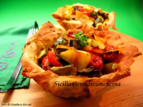 Cestini di carasau con ratatouille di verdure al forno