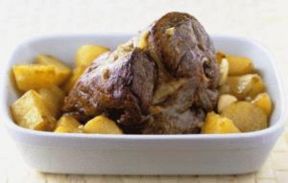 Ricetta: Abbacchio al forno con patate