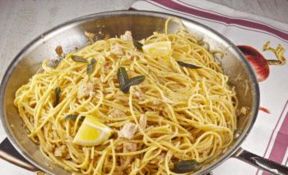 Ricetta: Spaghetti con sugo alle acciughe e limone