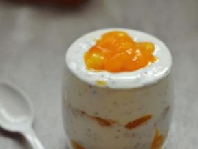 Ricetta: Dessert di yogurt e cachi