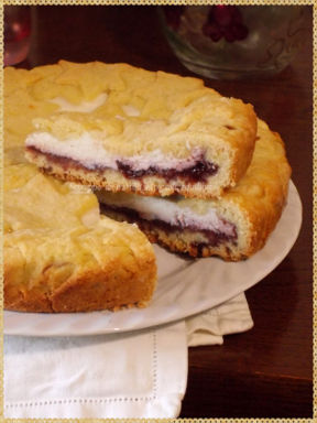 Crostata con confettura di amarene e ricotta